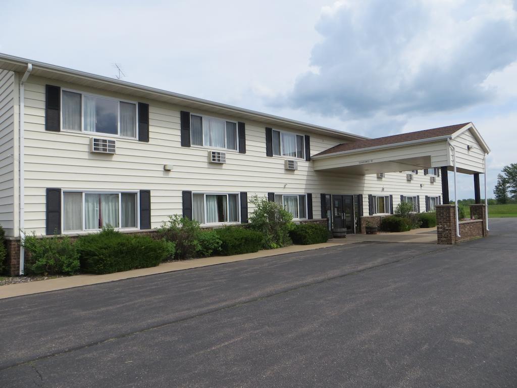 Amerivu Inn Prentice Exteriér fotografie